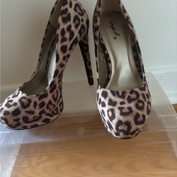 Source Unknown Animal Print Heels - Picture 3 of 4